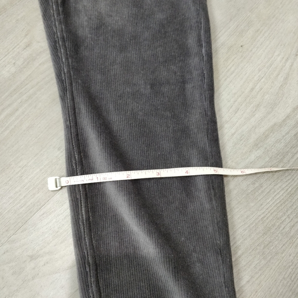 (3/$15) HUE thin soft corderoy textured leggings - Picture 5 of 13
